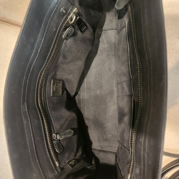 Coach Swagger - Picture 6 of 11